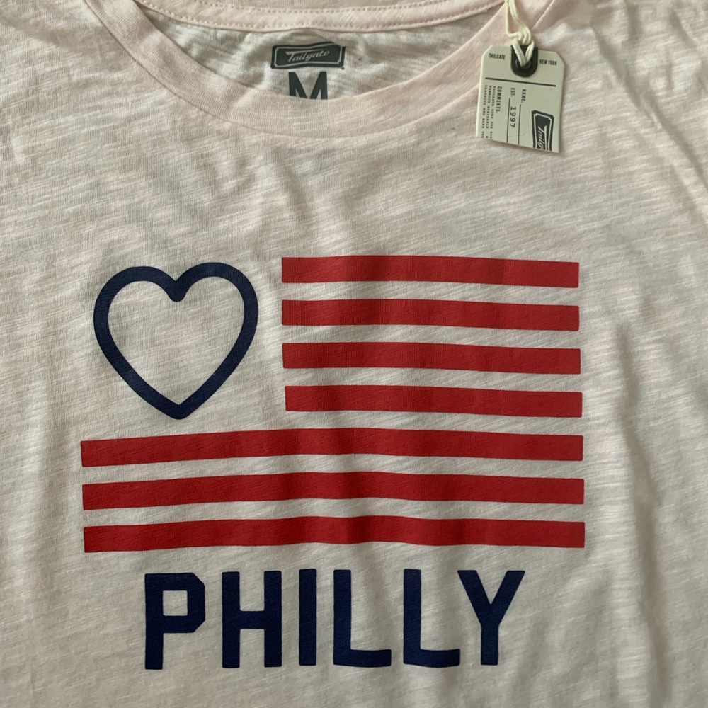 Philly tee - Picture 2 of 3